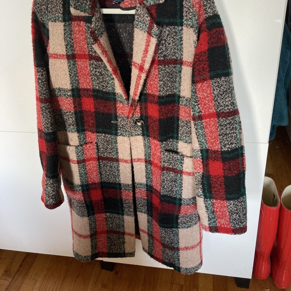 Near perfect Zara fall coat tartan pattern size M